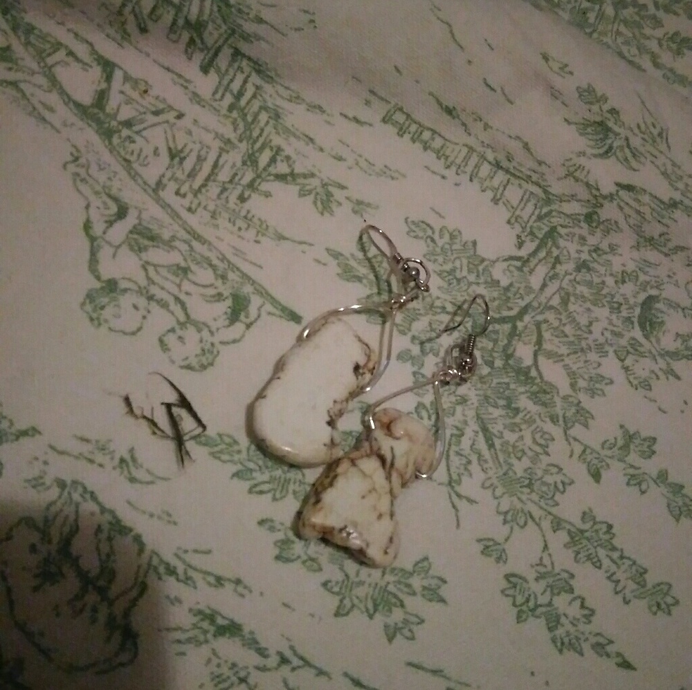 Earrings - Picture 2 of 2